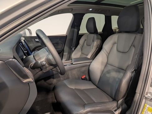 Used 2023 Volvo XC60 B5 Plus w/ Climate Package image 13