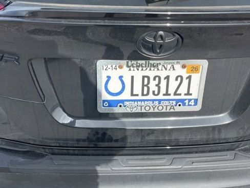 Used 2020 Toyota C-HR XLE image 14