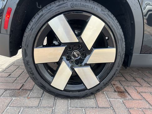 Certified 2025 MINI Cooper Countryman S image 13