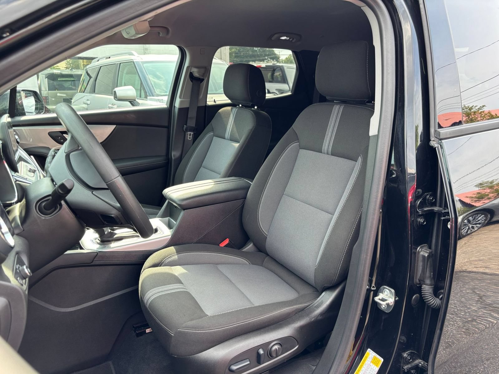 Used 2026 Chevrolet Blazer LT FWD image 36