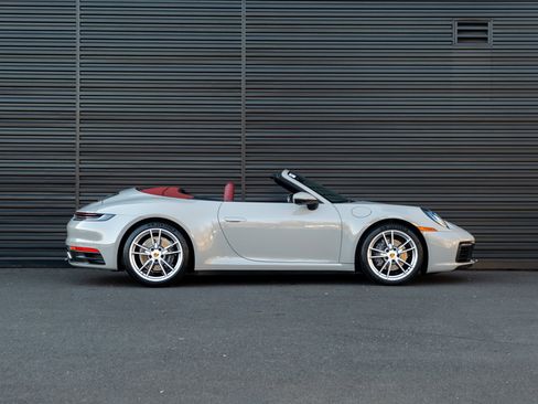 Certified 2021 Porsche 911 Carrera image 9
