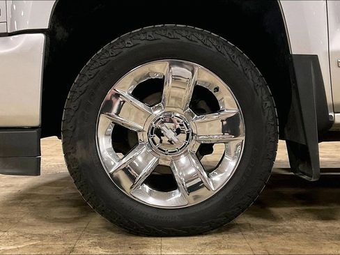 Used 2018 Chevrolet Silverado 1500 LTZ Z71 w/ LTZ Plus Package AWD/4WD image 9