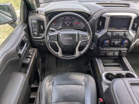 Used 2020 Chevrolet Silverado 1500 LT Trail Boss AWD/4WD image 15