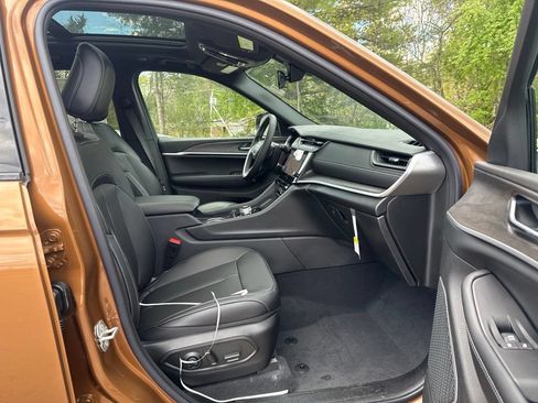 New 2026 Jeep Grand Cherokee Limited AWD/4WD image 29