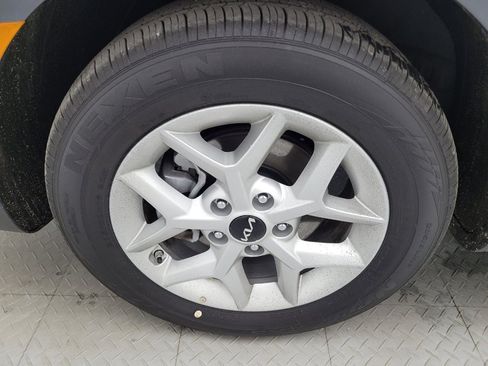 Used 2025 Kia Soul LX image 31