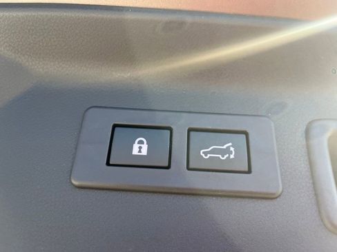 Used 2025 Subaru Forester Premium w/ Protection Package (1PH) AWD/4WD image 29