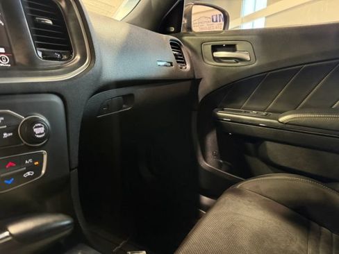 Used 2017 Dodge Charger R/T RWD image 33
