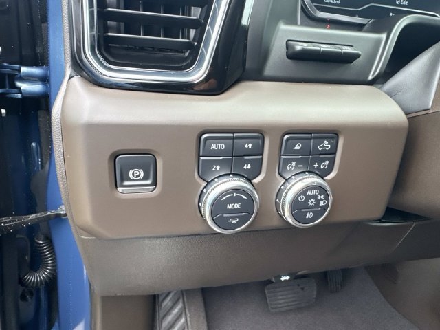 Used 2025 GMC Sierra 1500 Denali AWD/4WD image 21