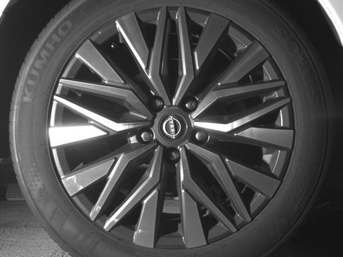 Used 2025 Nissan Altima 2.5 SV image 15