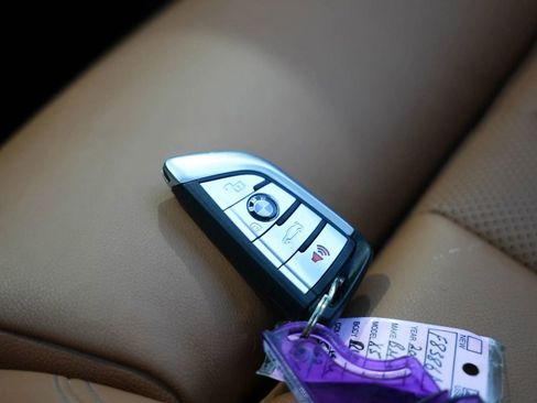 Used 2021 BMW X5 sDrive40i w/ M Sport Package image 43