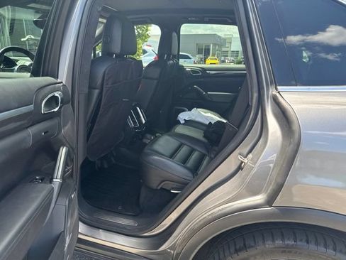 Used 2011 Porsche Cayenne Turbo AWD/4WD image 5