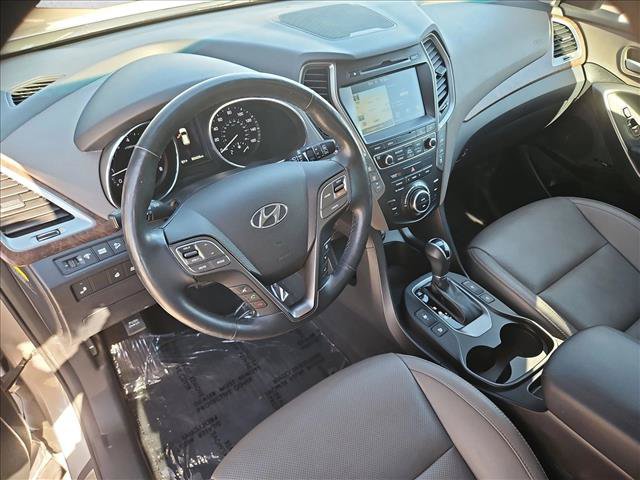 Used 2017 Hyundai Santa Fe Limited AWD/4WD image 13