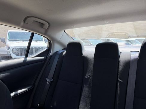 Used 2025 Nissan Sentra S FWD image 37