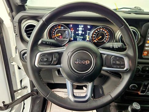 Used 2023 Jeep Gladiator Overland AWD/4WD image 13