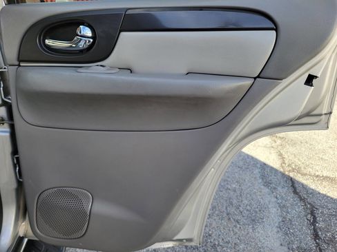 Used 2006 GMC Envoy SLE w/ Sle Preferred Equipment Group image 31