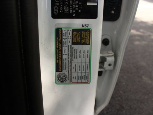 Used 2025 Hyundai Elantra SEL FWD image 36