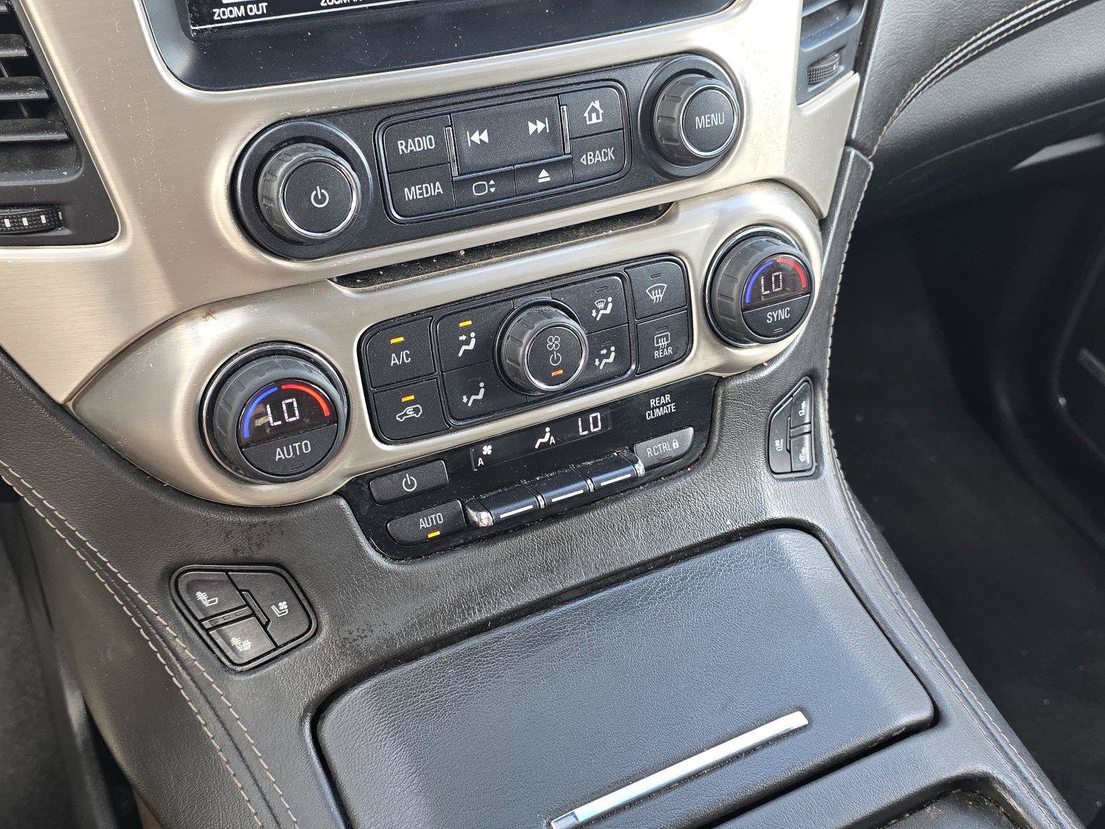 Used 2020 GMC Yukon XL Denali AWD/4WD image 17