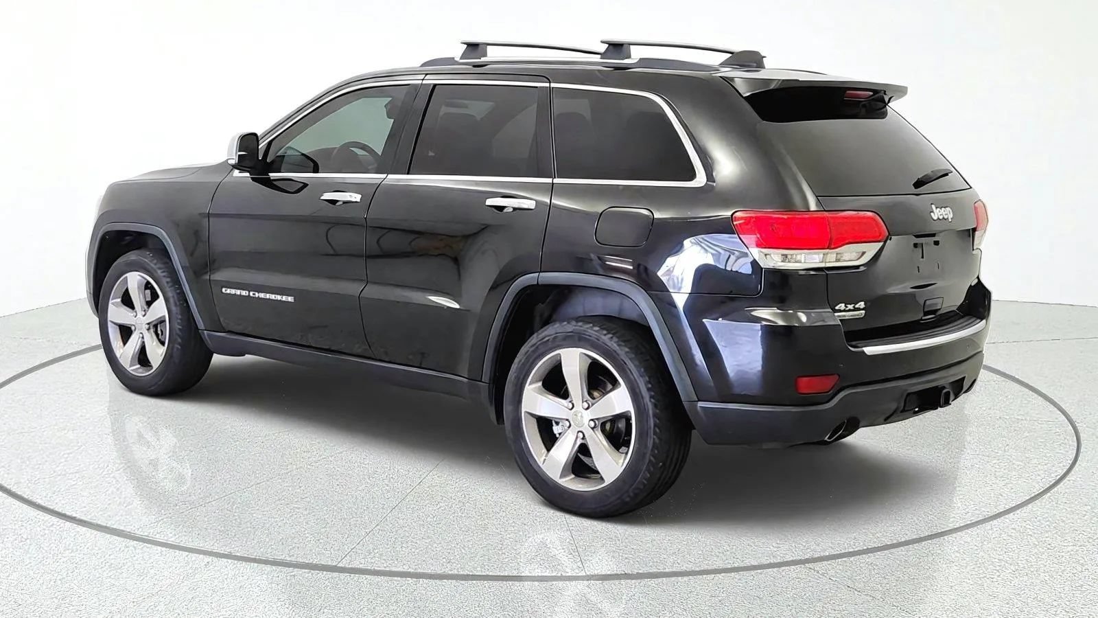 Used 2015 Jeep Grand Cherokee Limited w/ Trailer Tow Group IV AWD/4WD image 6