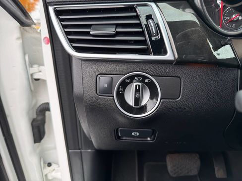 Used 2017 Mercedes-Benz GLS 450 4MATIC image 35