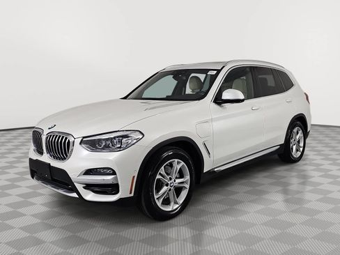 Used 2021 BMW X3 xDrive30e w/ Convenience Package AWD/4WD image 4