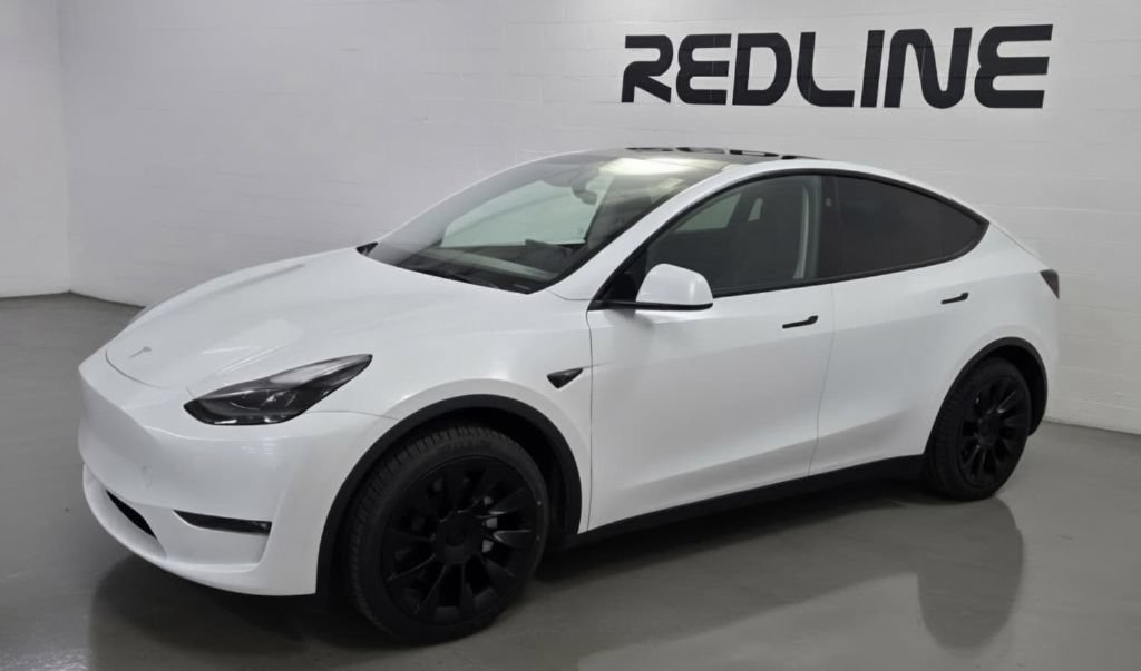 Used 2023 Tesla Model Y AWD image 2