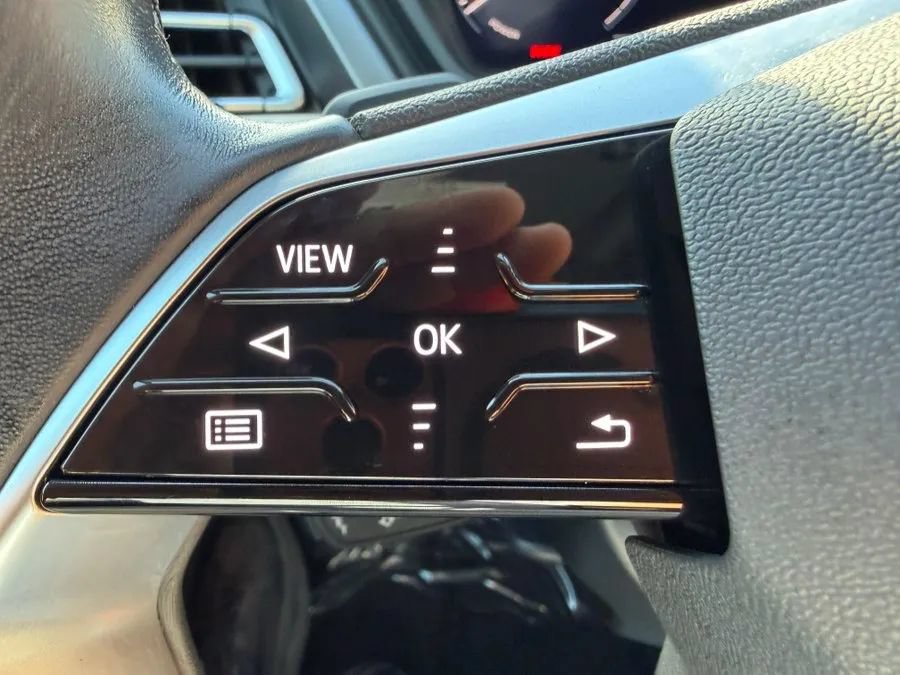 Used 2023 Audi Q4 e-tron Premium Plus AWD/4WD image 11