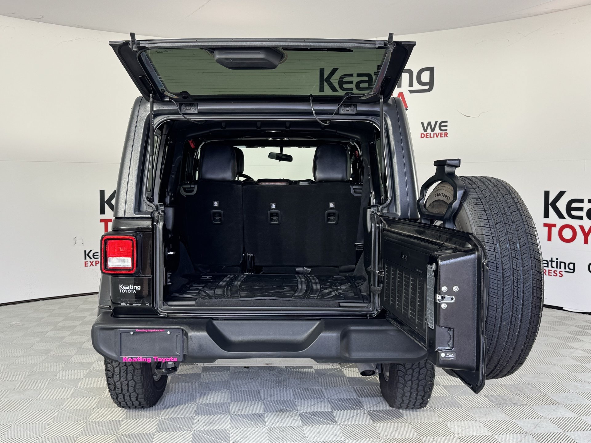 Used 2021 Jeep Wrangler Unlimited Sport AWD/4WD image 17