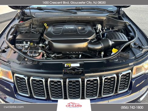 Used 2017 Jeep Grand Cherokee Limited image 32