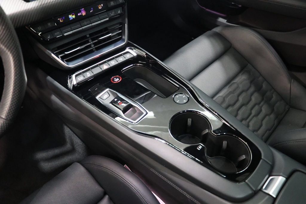 Used 2024 Audi RS e-tron GT w/ Carbon Performance Package AWD/4WD image 29