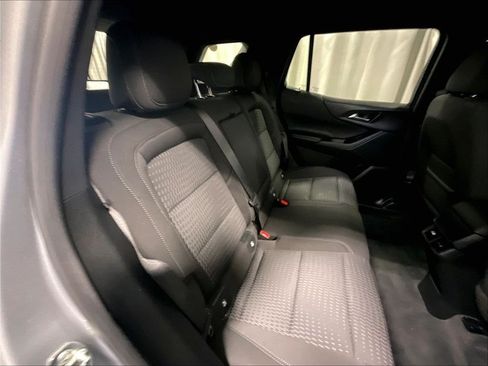 Used 2025 Chevrolet Equinox LT AWD/4WD image 16