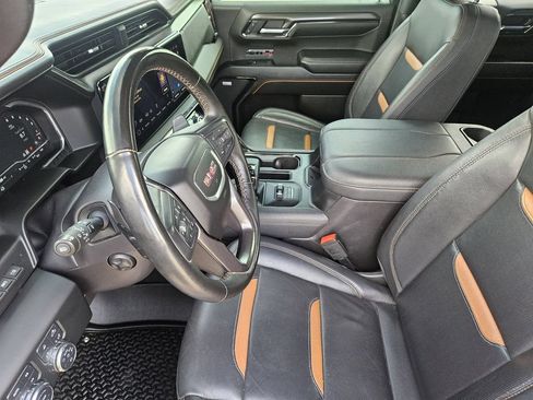 Used 2024 GMC Sierra 1500 AT4 w/ Technology Package AWD/4WD image 14