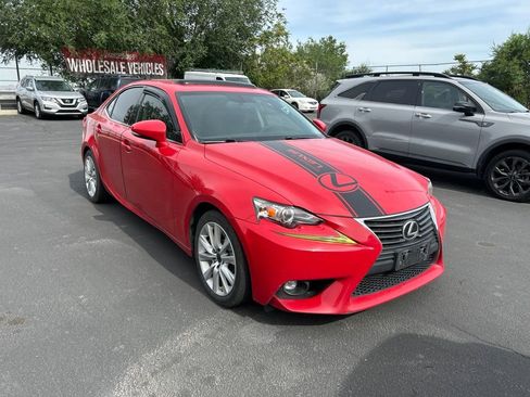 Used 2016 Lexus IS 300 AWD image 2