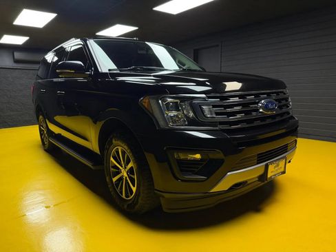 Used 2019 Ford Expedition XLT w/ Equipment Group 201A AWD/4WD image 3