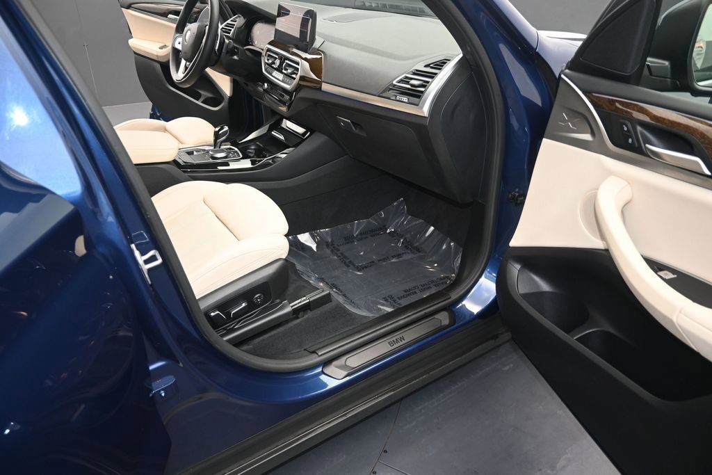 Used 2024 BMW X3 sDrive30i w/ Premium Package RWD image 14