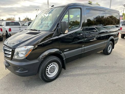 Used 2014 Mercedes-Benz Sprinter 2500 image 9