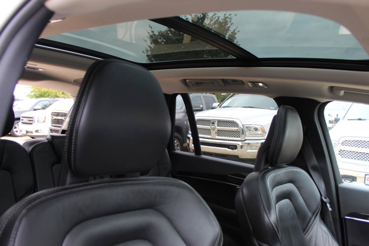 Used 2017 Volvo XC90 T6 Momentum AWD/4WD image 22