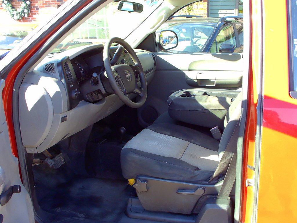 Used 2009 GMC Sierra 1500 W/T AWD/4WD image 6
