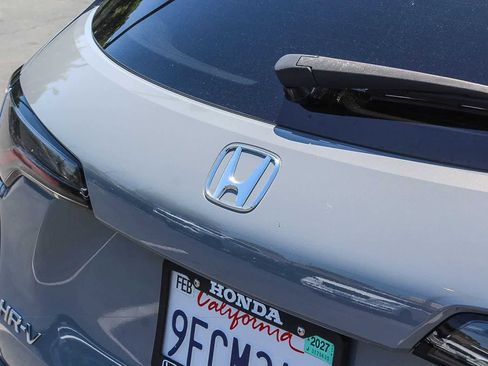 Used 2023 Honda HR-V Sport image 11