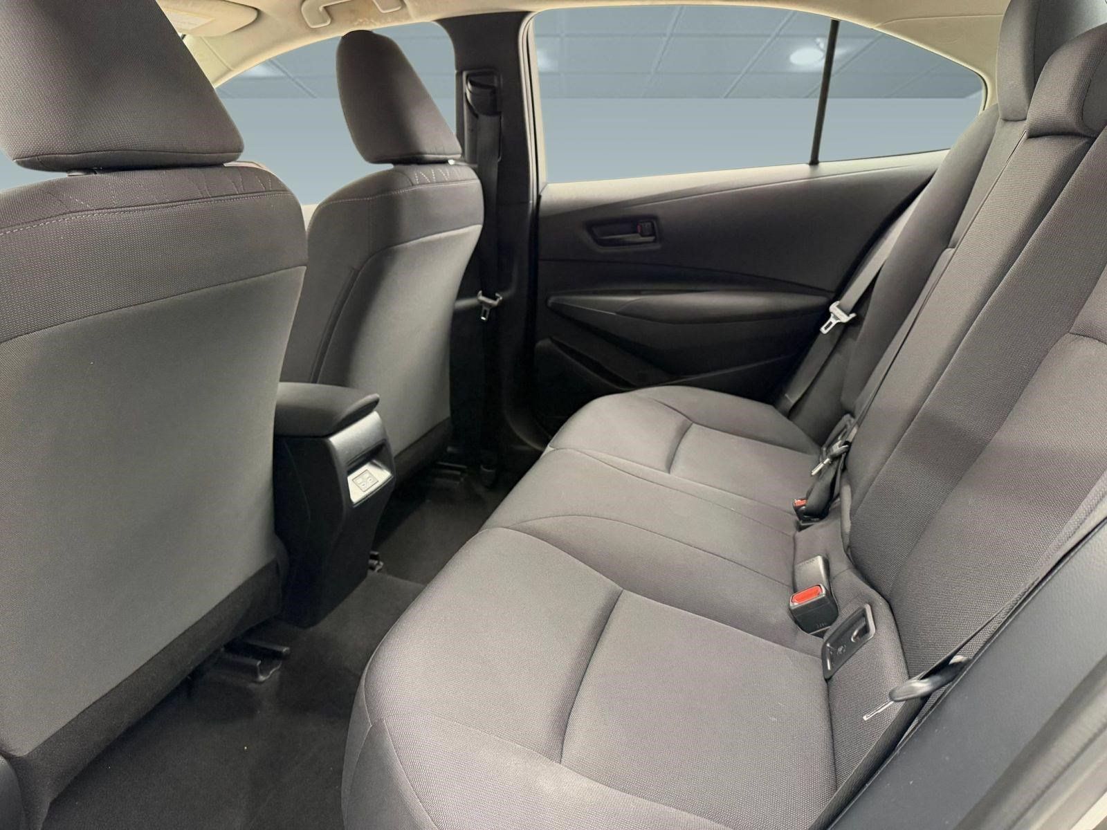 Used 2024 Toyota Corolla LE FWD image 23