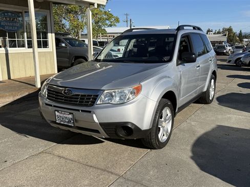Used 2010 Subaru Forester 2.5X Premium AWD/4WD image 2