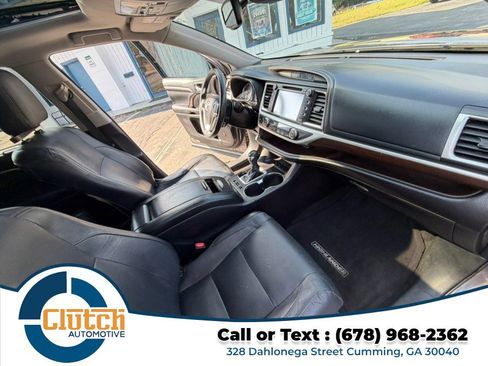 Used 2015 Toyota Highlander Limited w/ Driver Technology Package FWD image 28
