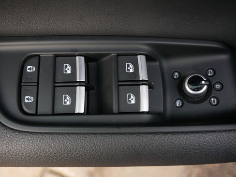 Used 2022 Audi Q7 Premium Plus image 11