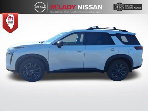 New 2026 Nissan Pathfinder SL image 4