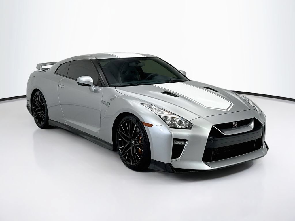 Used 2020 Nissan GT-R Premium AWD/4WD image 3