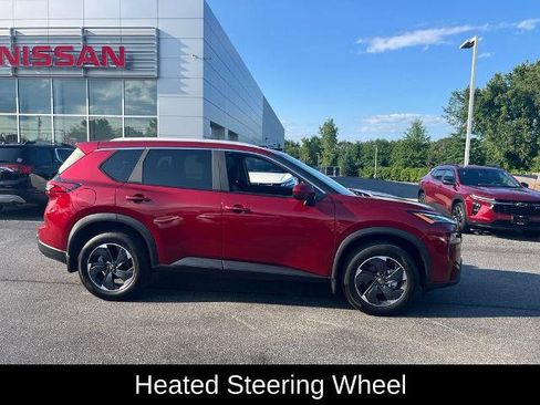 Certified 2025 Nissan Rogue SV w/ SV Premium Package AWD/4WD image 17