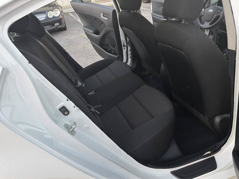 Used 2017 Kia Forte LX FWD image 15