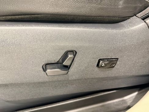 Used 2019 Dodge Grand Caravan SXT image 26