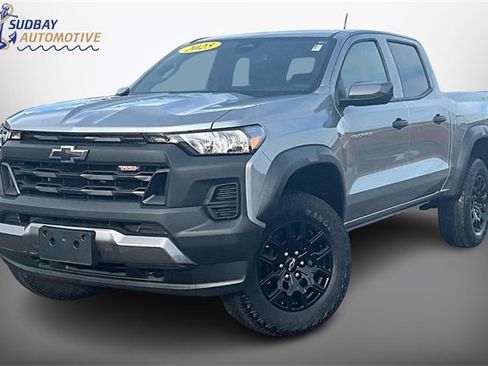 Used 2025 Chevrolet Colorado Trail Boss image 1