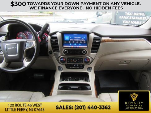 Used 2015 GMC Yukon XL Denali w/ Premium Package image 16