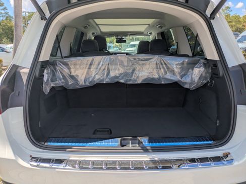 New 2026 Mercedes-Benz GLS 450 4MATIC image 13